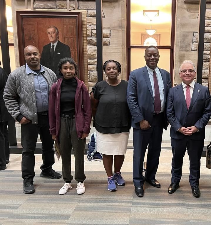 Fitz-Roy Gordon with community leaders